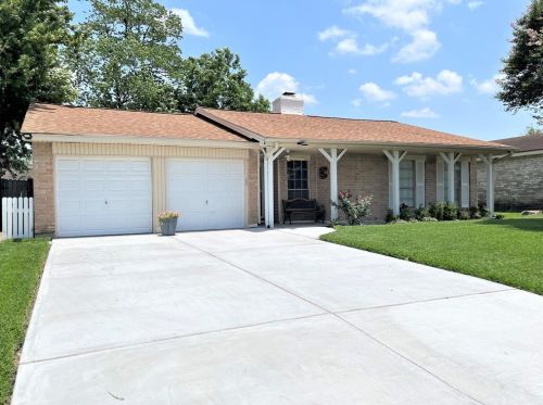 814 Redstone St, Channelview, TX 77530-3352