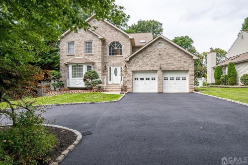 29 Hillsdale Rd, Edison, NJ 08820-2521