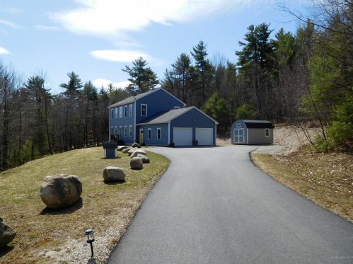 41 Bluff Dr, Turner, ME 04282-4662