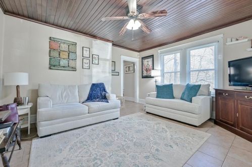 1109 Church St, Smyrna GA  30080-3515 exterior