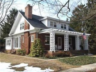 830 Glenwood St, Allentown, PA 18104-4910