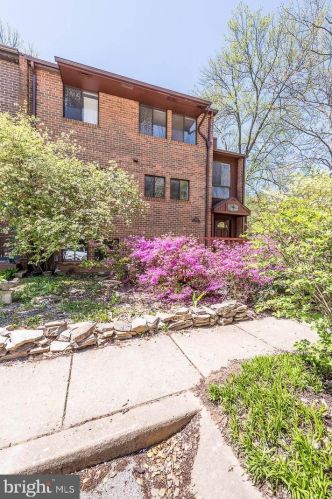 5612 Thicket Ln, Columbia MD  21044-2527 exterior