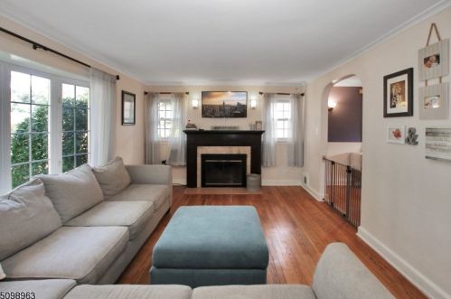 162 Meisel Ave, Springfield, NJ 07081-1830