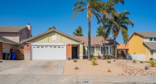 2466 Calle Vista Dr, Rialto, CA 92377-3630