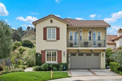 4694 Luna Ct, Calabasas, CA 91302-3548