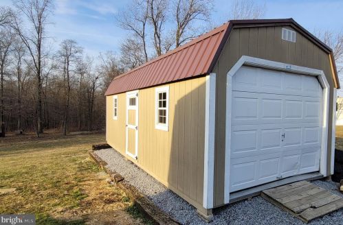 318 Fulton Rd, Hedgesville, WV 25427-3715