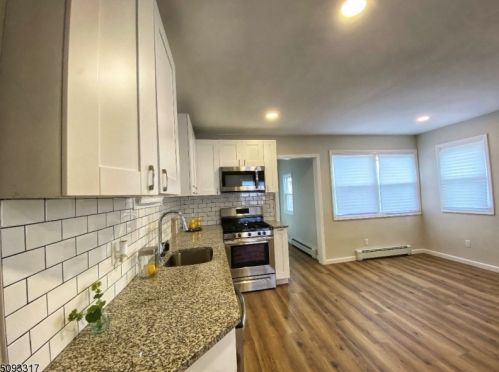 8 York St, Paterson NJ  07524-1917 exterior