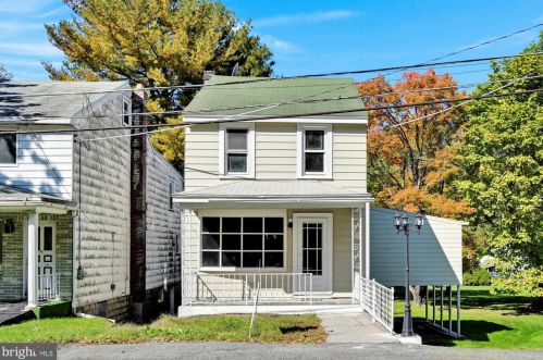 114 Greenbury Rd, Primrose, PA 17901-8812