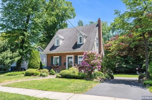 307 Boulevard, Ridgewood, NJ 07452-3212
