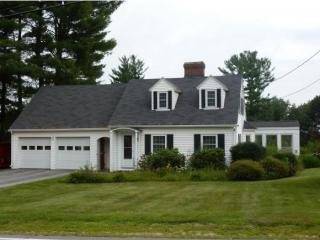 11 Grandview Rd, Concord, NH 03304-3404
