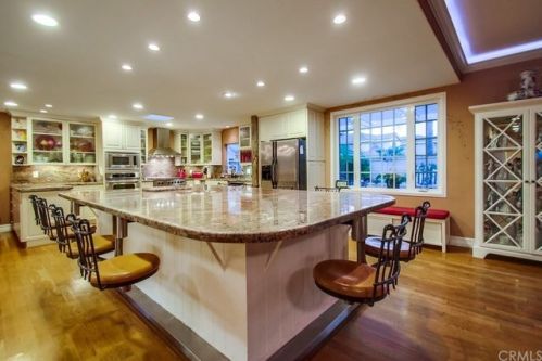 4827 Tremezzo Dr, Cypress, CA 90630-3558