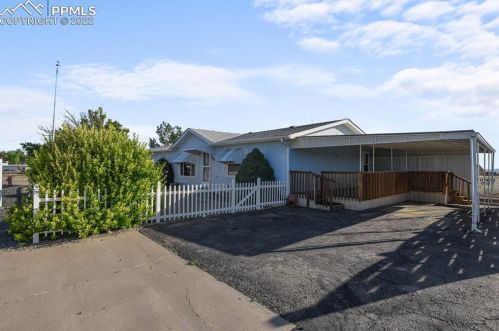 297 Dawnview Dr, Pueblo, CO 81007-6346