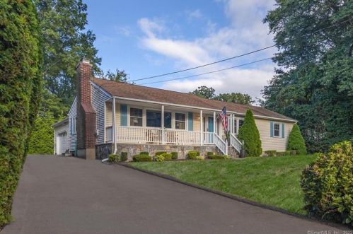 31 Oriole Dr, Norwalk, CT 06851-5608