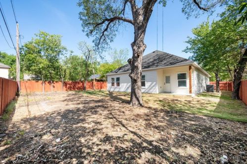 808 Minden, Fort Worth TX 76115-1621 exterior