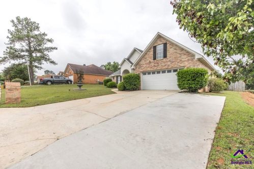 428 Cross Creek Way, Warner Robins, GA 31088-3217