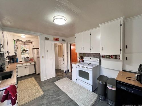 219 Barton St, Torrington CT  06790-5618 exterior