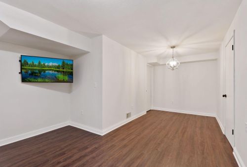 8932 Hunters Trl, Saint Paul MN  55125-9182 exterior