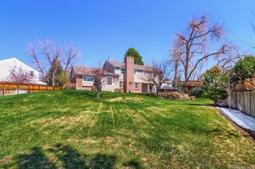 8168 Hinsdale Dr, Englewood CO 80112-1910 exterior