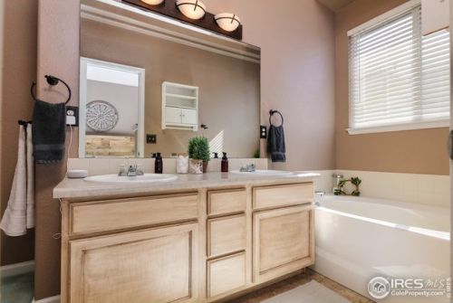 338 Graham Ln, Loveland CO exterior