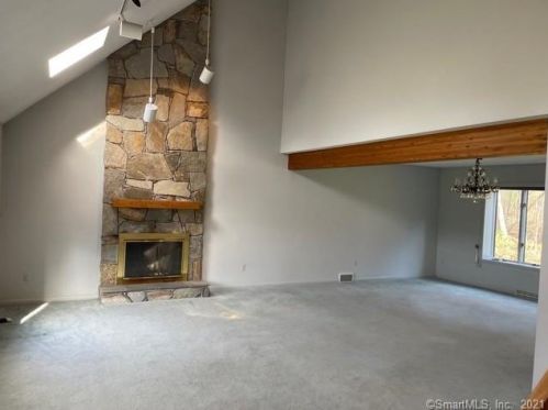 56 Stonefield Trl, Wapping, CT 06074-1718