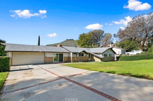 5635 Sharon Way, Riverside, CA 92509-5543
