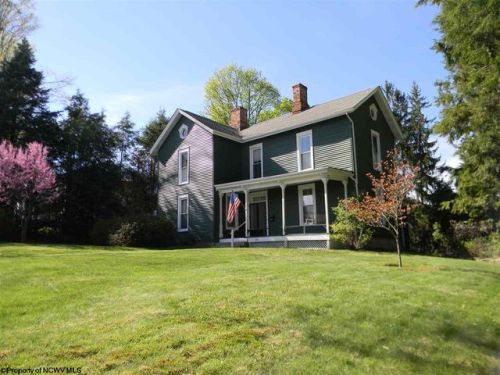 206 Jackson St, Kingwood, WV 26537-1106