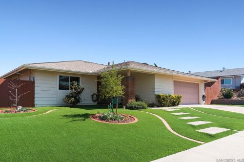 16573 Casero Rd, San Diego, CA 92128-2725