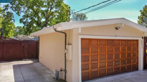 2031 Hoover Ave, Concord CA  94523-4621 exterior