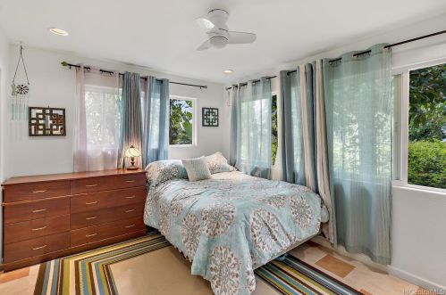 3618 Alani Dr, Honolulu HI  96822-1414 exterior