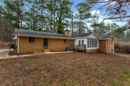 2285 Enon Rd, Atlanta GA  30349-1282 exterior