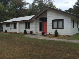 535 Perkins Rd, Puryear, TN 38251-4117