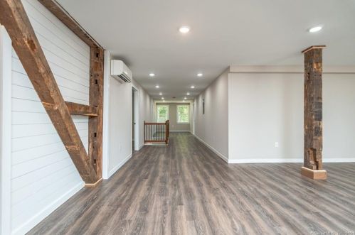 70 Peep Toad Rd, Killingly CT  06239-1522 exterior