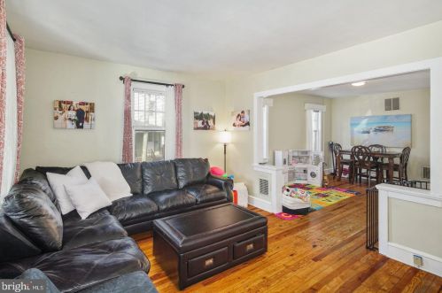 131 Colonial Ave, Haddonfield NJ 08033-1503 exterior