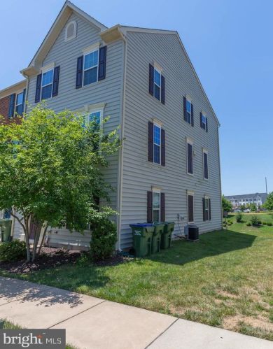213 Spring Park Ln, Fredericksburg, VA 22405-1961