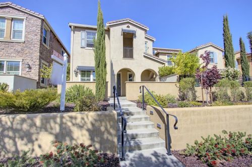 4501 Lee Thompson St, Pleasanton, CA 94568-7348