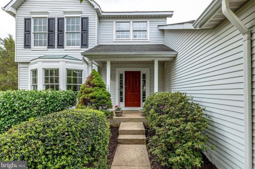 12601 Noble Victory Ln, Herndon, VA 20191-5834