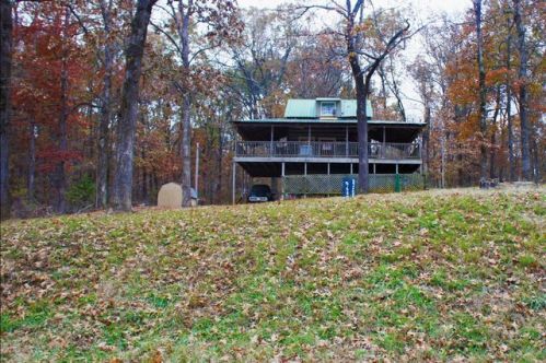 9620 Hohman Lake Rd, Shady Grove, IL 62910-2220