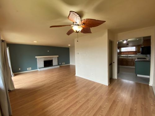 425 Beckman Dr, Mckeesport, PA 15132-7410