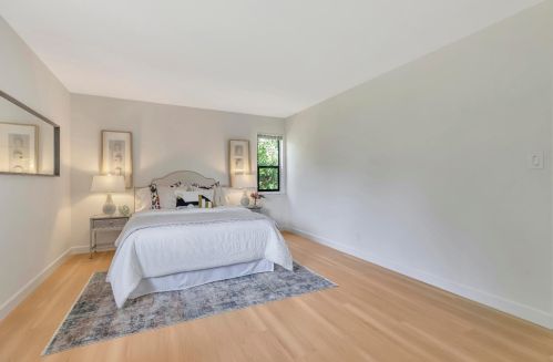 1888 Farndon Ave, Los Altos CA 94024-6948 exterior