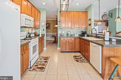 44 Shelly St, Erial, NJ 08081-4952
