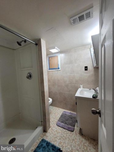 8202 Ditman St, Philadelphia PA 19136-2814 exterior