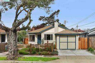 971 Post St, Alameda, CA 94501-5528