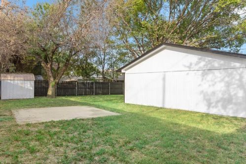 4801 Selkirk Dr, Fort Worth TX  76109-5043 exterior