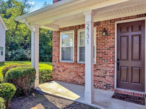 2731 Groovers Lake Pt, Lithia Springs, GA 30122-2487