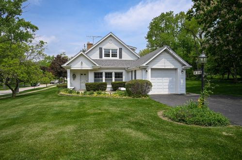 436 Fairview Ave, Glendale Heights, IL 60137-5369