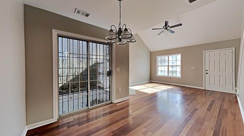3174 Justice Mill Ct, Kennesaw, GA 30144-2325