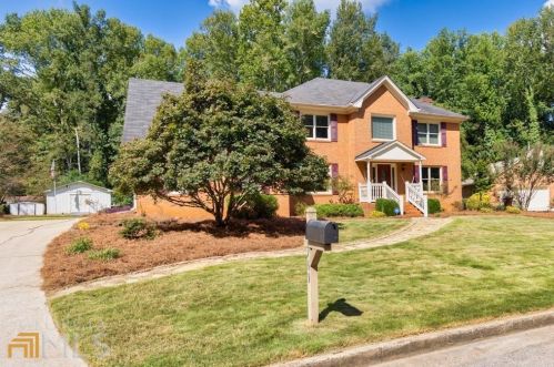 769 Bruxton Woods Ct, Lilburn, GA 30047-5374