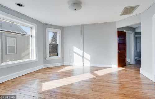 3449 Snelling Ave, Minneapolis MN  55406-2637 exterior