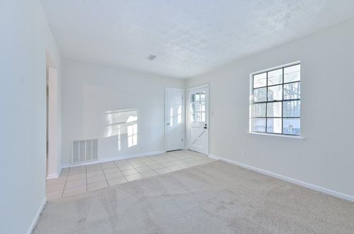 2843 Woodfield Dr, Rex GA 30273-2004 exterior