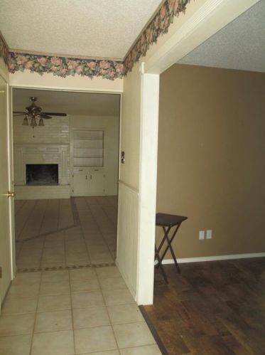 1800 Lk Shr Ct, Fort Worth TX  exterior